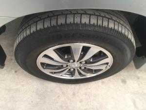 Innova số tự động, đời 2015, màu bạc, giá thương lượng.