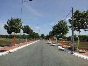 Cần tiền nên bán đất