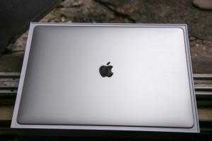MACBOOK PRO 2016 (MLW72J/A) 15 CORE I7/16GB/256GB Touchbar + TouchID