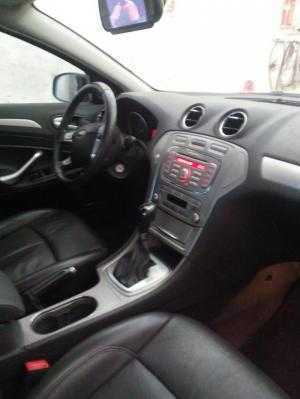 Đổi xe cần thanh lý xe Mondeo 2011, số tự động , màu đỏ siêu đẹp long lanh.