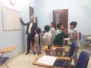 các bé học tiếng anh cùng thầy David