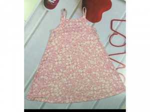 Đầm váy 2 dây oldnavy size 5T