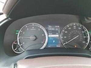 Lexux RX350L bản 09 chỗ đầu tiên về Việt Nam