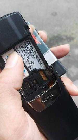 Nokia 8910 màu đen , nguyên zin không lai tạp giá tốt cho anh em
