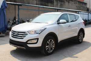 Cuối tuần cho thuê dòng xe 7 chỗ tự lái tại Tp.HCM.