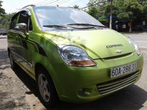 Chevrolet Spark LT ( số sàn ) 10/2009 . Máy rất êm, máy lạnh, dàn gầm đều còn tốt . Trang bị DVD,LCD