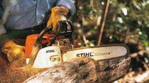 Máy cưa xích động cơ 2 thì siêu bền Stihl 250  sử dụng đơn giản ,thuận tiện - gia hàng trên toàn quốc