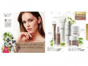 Bộ sản phẩm chăm sóc da Optimals Even Out là một giải pháp hiệu quả với phức hợp Lumilight+ các thành phần thiên nhiên gồm cây Meadowsweet, Quả lý gai và Dầu Hạt Nam Việt Quất hoạt động cùng nhau để làm mờ sự xuất hiện của các đốm nám sạm, giúp bạn sở hữu làn da trông đều màu, rạng rỡ tự nhiên và mịn màng hoàn hảo, toàn diện giúp làm mờ các đốm nám sạm, mang đến bạn một làn da trông đều màu, tươi tắn không chút tì vết. Bộ sản phẩm gồm 6 sản phẩm theo 4 bước Quy trình chăm sóc da thanh xuân của Oriflame.
bộ sản phẩm trị nám Optimals Even Out của oriflame
HÃY NGĂN NGỪA NÁM TRƯỚC KHI QUÁ MUỘN NHÉ! DÙNG THÊM KEM CHỐNG NẮNG ĐỂ BẢO VỆ TỐI ƯU KHỎI TIA UV – NGUYÊN NHÂN GÂY RA NÁM SẠM.
8/10 phụ nữ thấy da đều màu hơn và các đốm nám sạm được cải thiện
Số lượng
1
Thêm vào giỏ
Mã: 29857 Danh mục: Bộ sản phẩm chăm sóc da theo từng nhu cầu, Chăm sóc da mặt, Dòng Sản Phẩm Làm Trắng Da, Optimals Even Out làm mờ nám sạm Tag: 29857, 29857 oriflame, 860880, 860880 oriflame, bộ chăm sóc da của mỹ phẩm oriflame, bộ chăm sóc da giá rẻ của oriflame, bộ chăm sóc dưỡng da trị nám của oriflame, bộ dưỡng da trị nám đầy đủ, bộ dưỡng da trị nám hiệu quả của oriflame, Bộ sản phẩm chăm sóc da mặt sạm nám Optimals Even Out, bộ sản phẩm làm trắng da của oriflame, bộ sản phẩm trị nám của oriflame, bộ trị nám optimals even out của oriflame, cách sử dụng bộ sản phẩm trị nám Optimal even out của oriflame, cách trị nám, mua bộ dưỡng da của oriflame ở đâu, mua bộ sản phẩm chị nám của oriflame ở đâu, mua bộ sản phẩm trị nám của oriflame ở đâu, mua mỹ phẩm trị nám chính hãng của oriflame ở đâu, mỹ phẩm dưỡng da trị nám, mỹ phẩm làm trắng da của oriflame, mỹ phẩm làm trắng da nhanh của oriflame, mỹ phẩm trị nám, mỹ phẩm trị nám chất lượng, mỹ phẩm trị nám chính hãng, mỹ phẩm trị nám hiệu quả, mỹ phẩm trị nám nhanh nhất, mỹ phẩm trị nám Optimals Even Out của oriflame, mỹ phẩm trị nám oriflame, mỹ phẩm trị nám oriflame có hiệu quả không, mỹ phẩm trị nám tốt nhất, ngăn ngừa sạm nám, oriflame có trị nám được không, sản phẩm trị nám, trị nám, trị nám làm sao, trị nám tại nhà