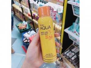 Xịt chống nắng aqua thái lan