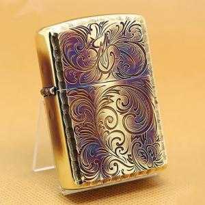 Zippo mạ vàng cháy hoa văn Armor Z143