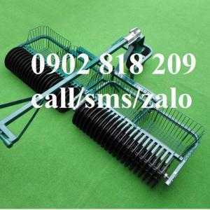 Xe nhặt banh (bóng) golf tự động có người lái