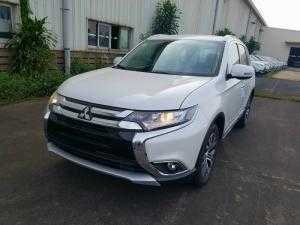 Mitsubishi Outlander Giảm Giá Cực Sốc Lên Đến 50 Triệu Trong Tháng 8, Hỗ Trợ Trả Góp Lên Đến 90% Giá Trị Xe.