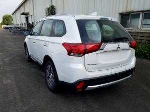 Mitsubishi Outlander Giảm Giá Cực Sốc Lên Đến 50 Triệu Trong Tháng 8, Hỗ Trợ Trả Góp Lên Đến 90% Giá Trị Xe.