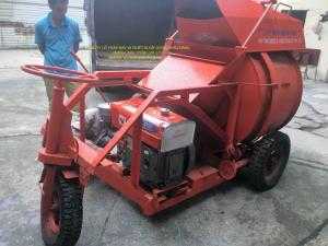 Máy trộn bê tông tự hành 1 bao 350l chạy đầu nổ D15