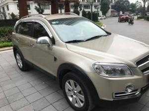 Cần bán chiếc Chevrolet Captiva LTZ 2010 số tự động máy dầu