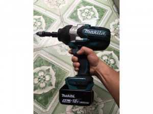 Máy bolong makita tw1002