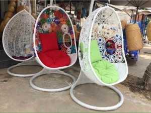 Xích đu nhựa đa màu sắc giá rẻ