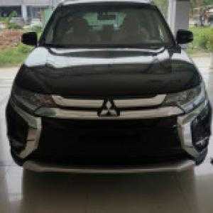 Xe Mitsubishi Outlander 2.0 Premium