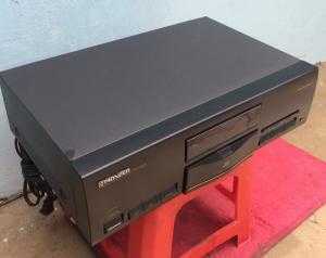 CD pioneer UK5, Japan