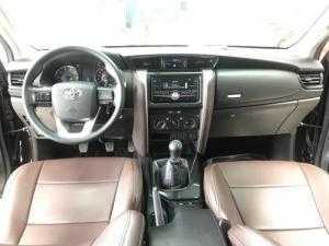 Bán Toyota Fortuner G số sàn máy dầu nhập khẩu INDONESIA 2017 màu nâu titan biển Sài Gòn