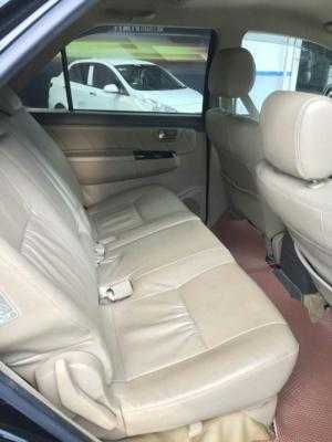 Bán Toyota Fortuner V 2.7AT máy xăng số tự động màu đen VIP sản xuất 2013 lăn bánh 40.000km