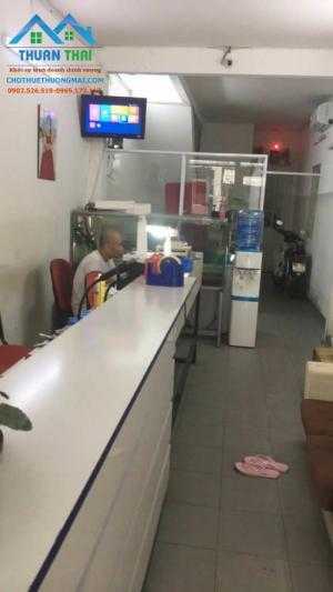 Sang Tiệm Điện Thoại Đường Tôn Đản - Quận 4 - 4.5mx23m
