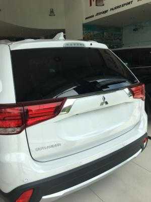 Bán xe Mitsubishi Outlander 2.4CVT premium, giảm giá lên đến hàng CHỤC TRIỆU, hỗ trợ trả góp đến 90% giá trị xe