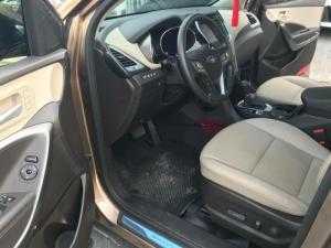 Bán Hyundai Santafe 2.4 Full 2017 chạy xăng vàng cát xe mới đi 2000 km