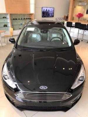 Ford Focus 2018. Hỗ trợ ngân hàng 80% (thủ tục nhanh-gọn-đơn giản)