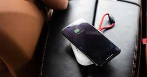Với tích hợp chức năng sạc dự phòng kiêm SẠC KHÔNG DÂY dung lượng chuẩn 100% 10000 MAH. Điều này mang đến sự tiện lợi ngay cả khi sử dụng Cube X 10000 tại nhà, phòng làm việc hay ra ngoài.