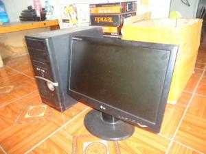 2 Cây P35 card rời + màn hình LG 19in
