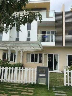 Nhà biệt thự lê văn lương phước kiểng.dt:9x9m,trệt 1 lầu+3pn,ga ra xe hơi
