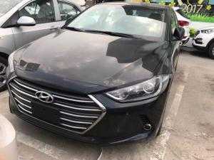 Elantra 2.0 AT màu đen có sẵn, giao ngay