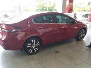Giá xe KIA Cerato 1.6 AT 2018 cực tốt Sài Gòn