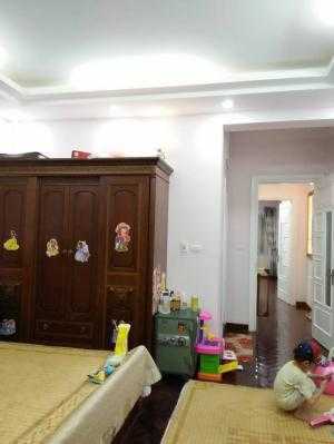 VIP, P.Lô, KD, Bán nhà phố Trần Quốc Hoàn, quận Cầu giấy, DT 68m, 5T