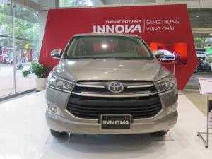 Toyota INNOVA E - số sàn khuyến mãi cực sốc