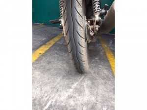 Lốp trước Sirius có ruột gai maxis hiệu Veloce