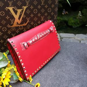 Ví Đinh Cầm Tay Cluth Valentino - Hàng Quảng Châu Loại 1
