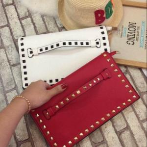 Ví Đinh Cầm Tay Cluth Valentino - Hàng Quảng Châu Loại 1