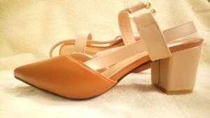 Giày Sandal quai ngang khóa