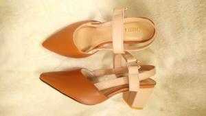 Giày Sandal quai ngang khóa