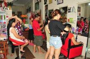 Cần Sang Nhượng Gấp Toàn Bộ Tiệm Tóc Và Áo Cưới Đẹp - Giá Cực Mềm!