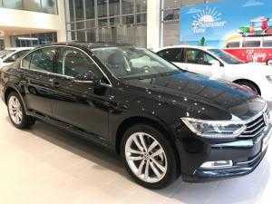 Bán xe Volkswagen Passat Bluemotion 1.8L TSI mới, nhập khẩu nguyên chiếc, hỗ trợ vay 80%