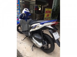 Lick thái 125 xanh Trắng. xe trùm mềm