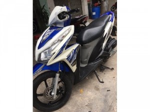 Lick thái 125 xanh Trắng. xe trùm mềm