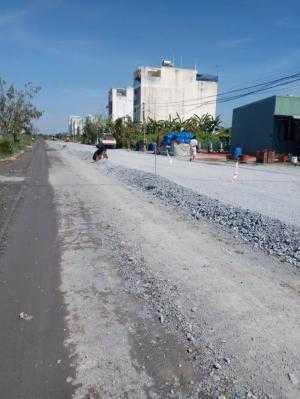 Giá 18.5tr/m2, bán lô mặt tiền đường đôi 21m đất nền KDC Hồng Quang 13A huyện Bình Chánh, DT 122,4m2