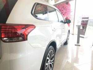 Outlander 2.0 CVT Đủ màu giao xe ngay