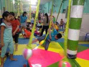 Nhà liên hoàn khu vui chơi em bé