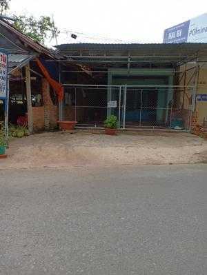 Bán nhà mặt tiền đường nhựa