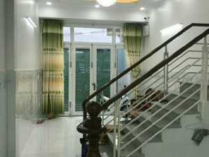 Bán nhà 2 lầu, mặt tiền đường Số 13, Q.7